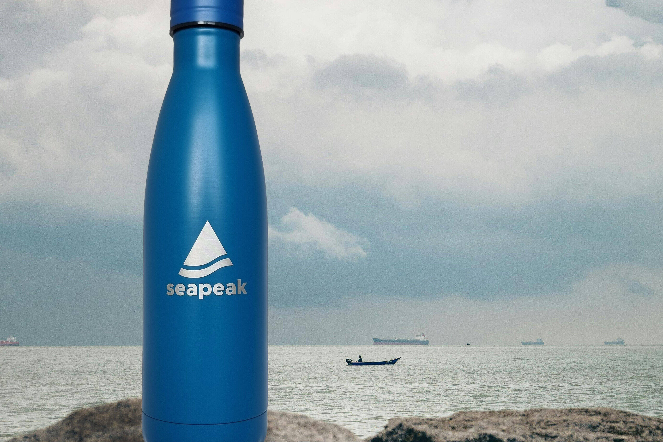 Seapeak Pantone Matched Bottle